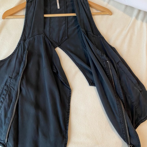 Free people draped vest with zipper xs - Picture 3 of 5